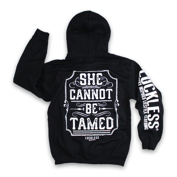 She is Legend パーカー She Cannot Be Tamed Hoodie – Luckless Outfitters